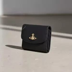 [비비안 웨스트우드]FW25 여성 사피아노 스몰 반지갑51150032W S0021 N402