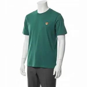 메종키츠네 폭스헤드 패치 레귤러 반팔 티셔츠 LM00104KJ0008-P373