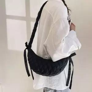 핸드폰가방 여행용크로스백 퀄팅 백 가방 블랙 핸드폰 여행 여성 핸드폰가방