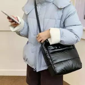 가벼운 사각 토드 패딩토트백 여성토트백 패딩 여성 블랙 백 패딩토트백 여성토트백