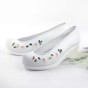 꽃자수 한복신발 우아한 여성 꽃신 전통 폐백 국산 한복화 - 편한굽 매화