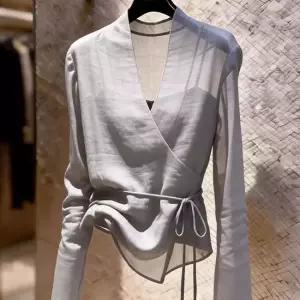 [아리엘스타일]랩디자인 시스루레이어드 슬림블라우스 클리다블라우스세트