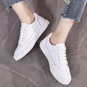 여자 데일리룩 간편 코디 예쁜 스니커즈