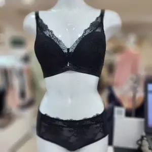 [비비안]편안하고 고급스런 볼륨몰드 노와이어 브라 팬티세트BR6819BPBK_BP