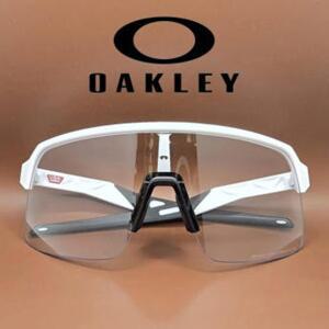오늘출발 오클리 수트로 라이트(A) OO9463A-19 무광화이트 / 변색렌즈 OAKLEY SUTRO LITE(A)