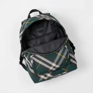 LARGE SHIELD BACKPACK 8080679) 라지 쉴드 백팩)