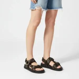 펜디 26SS FEEL SANDALS 8X8772 AE7S F0R7V) 필 샌들)