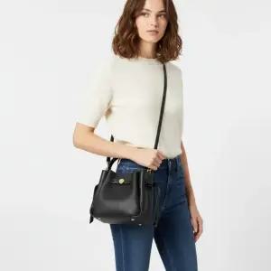 토리버치 TORY BURCH 26SS ROMY MINI BUCKET BAG 179988-001) 로미 미니 버킷백)
