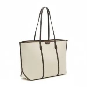 토리버치 TORY BURCH 26SS PERRY CANVAS TOTE BAG 181231-254) 페리 캔버스 토트 백)