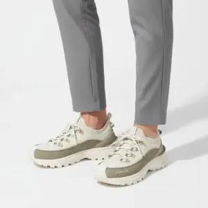 MONCLER 26SS TRAILGRIP LITE3 스니커즈 4M00270 M8446 23F)