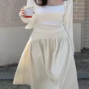 드모어 프릴 롱 스커트 / 하객룩 레이어드 롱스커트 스커트 미디스커트 새틴스커트 레이어드스커트 봄 데이