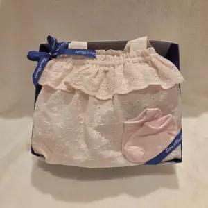 [롯데백화점]타티네쇼콜라 러빙레이스롬퍼+아린덧신P세트 TTOMQA145P-SET