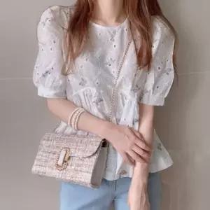 퍼프 소매 펀칭 프릴 블라우스 UJS-092