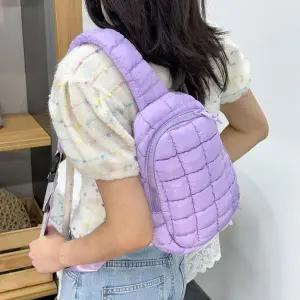 [하프클럽/]캐주얼 산책가방 패딩 슬링백 바디백