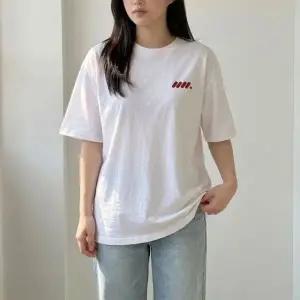 여성 여름 반팔티셔츠 루즈핏 순면 상의 2색