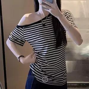 (색상 블랙 FREE)오프숄더반팔 티셔츠 반팔티 여름 여자 여름슬림핏티 오프숄더 슬림핏
