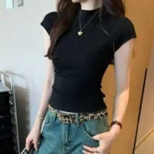 여름 러블리 소프트 심플 무드 반팔 티셔츠 데일리티셔츠 여자상의 패션상의 여성티셔츠 여름티셔츠