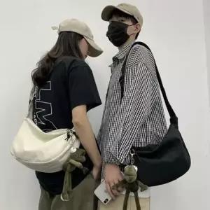 반달 크로스 백 작은 직장인 가방 하프문 미니 가벼운 반달크로스백 쇼퍼백 캐주얼가방