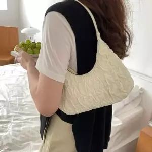 퀼팅 미니 숄더백 여성 가을 버킷백 소녀 가방 쭈글이 데일리백 미니숄더백 퀼팅백 구름