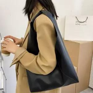 여성 데일리 심플 모던 부드러운 테더 숄더백 백팩 캐주얼 여행용 가방 미니백 여성백팩