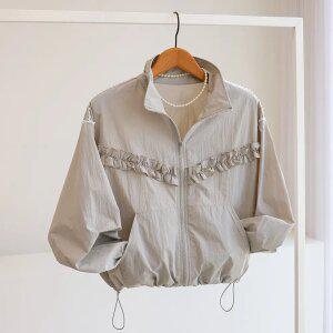 [잇수다] 로아로 프릴 레이스 하이넥 스트링 바람막이 집업 점퍼