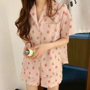 쉬블림로브 (반팔+반바지) 여성 홈웨어 딸기 패턴 카라 포켓 잠옷 세트 GGWD0204