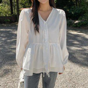 [러블리/구김 ] 리본 스트랩 이중셔링 블라우스