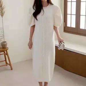 [한정수량 패플단독] 꽈배기 라인 퍼프 반팔 소매 원피스_C2302OP028A