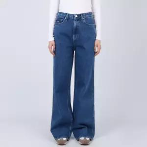 타미진스 여성 청바지 클레어 하이라이즈 와이드 미디엄블루 T32E6NEW36TWT1