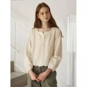 [하프클럽/르샵]스퀘어넥 레이스 자수 긴팔 블라우스 (DP3BA071A)