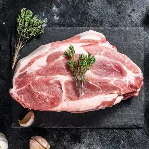 [신세계라이브쇼핑][청년미트] 1등급이상 한돈 목살 500g (수육용)