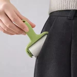 미니 먼지 돌돌이 손이나 파우치에 쏙 들어오는 컴팩트한 사이즈 가볍교 휴대성이 좋은 테이프클리너