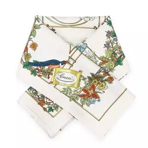 [구찌] 여성 애니멀 앤 플로럴 실크 스카프(아이보리) 777353 3G001 9200