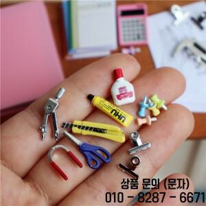 1/12 스케일 Minaiture 인형 집 편지지 미니 노트북 푸시 핀 모델 BJD 액세서리 장난감