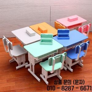 1:6 인형의 집 미니어처 가구 학교 책상 의자와 연필 모델 액세서리 장난감