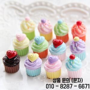 12PCS 새로운 사랑 케이크 인형 집 미니어처 음식 귀여운 크림 컵케익 모델 장난감 OB11 액세서리