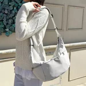 /어반백 캐주얼 빅 반달 호보 보부상 크로스백URB_B2636