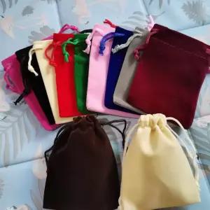 뜨거운 100 개/몫 Drawstring 벨벳 가방 5x7 7x9 9x12cm 보석 매력 목걸이 포장 파우치 디스플레이 선물