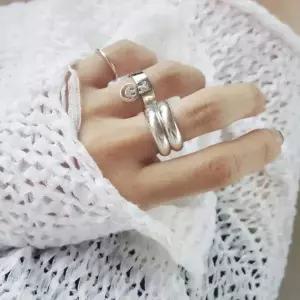 S140 여성 스마일 디자인 반지 여성 링 심플 은반지 (실버 925)