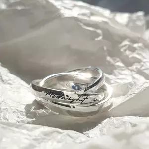 [신세계라이브쇼핑][옷자락] 여자 미드나잇 실버 꼬임 레이어드 각인 반지