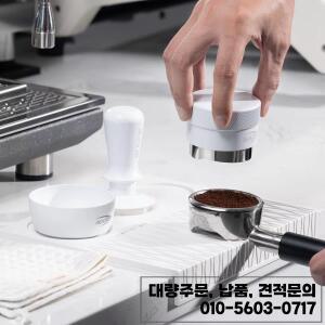 IKAPE 51/53/58MM 에스프레소 탬퍼 세트 화이트 6 IN 1 액세서리 (커피 디스트리뷰터 실리콘 포함)