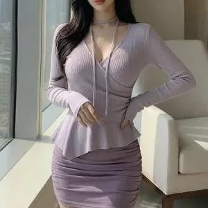 [다잇템] 여자 4컬러 세트 롱슬리브 슬림 초커 V넥 티셔츠