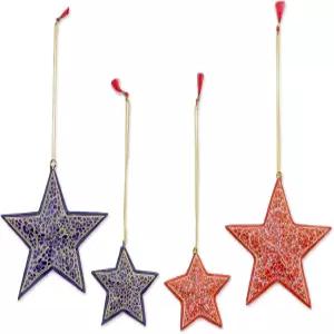 노비카 장인의 수제 홀리데이 페인팅 인도산 파피에 마체 장식품 4개 빨간색 및 파란색 별 세트