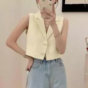 여자 브이넥 카라 민소매 크롭 니트 베스트