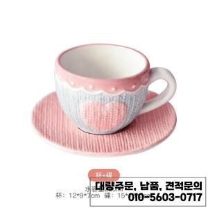 귀여운 세라믹 컵과 접시 창의적인 하트 모양 머그컵 커피컵 사무실 우유컵 가정용 음료 주방 용품 생일 선