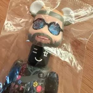 메디콤토이 브릭 51탄 시리즈 24개입 홀박스