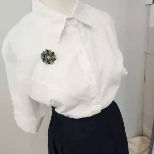 트렌디 여친 꽃모양 큐빅 브로치 코사지 서원뜰