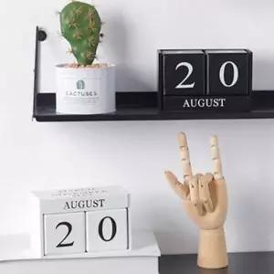 [셀러에이드]미니 나무 주사위 달력 인테리어 소품 디자인 데스크