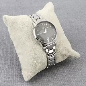 제이원잡화점 다용도 시계 보관 진열 쿠션 시계정리대