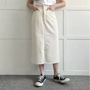 [하프클럽/셀러허브_여성트랜드패션]빅사이즈 603 에이치면데님롱스커트 DLO